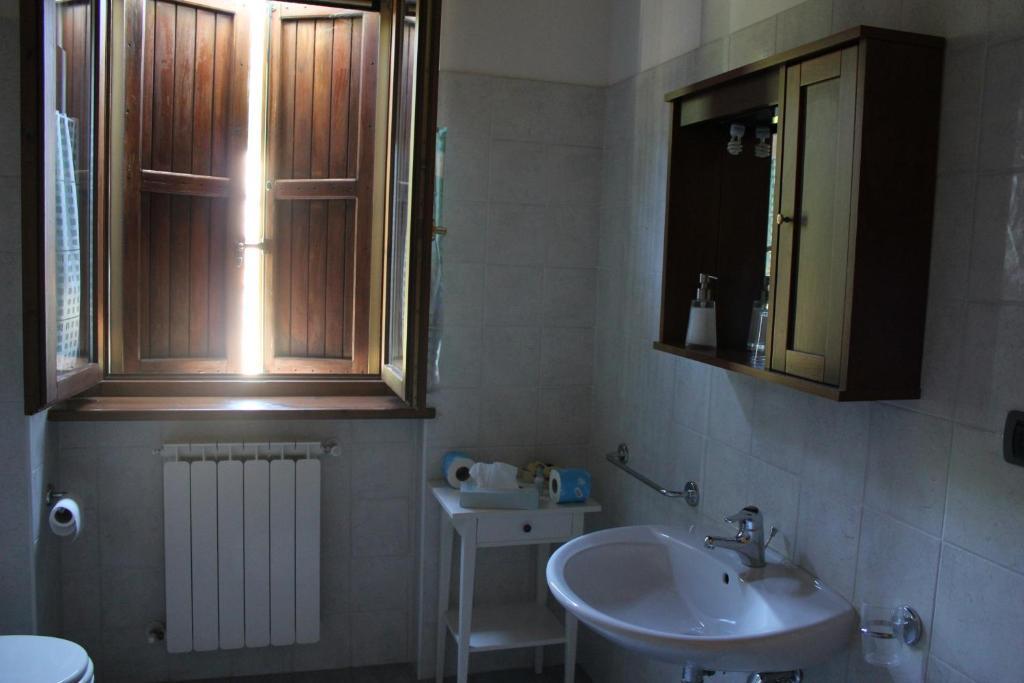 Agriturismo La Valle Del Vento Urbino Room photo